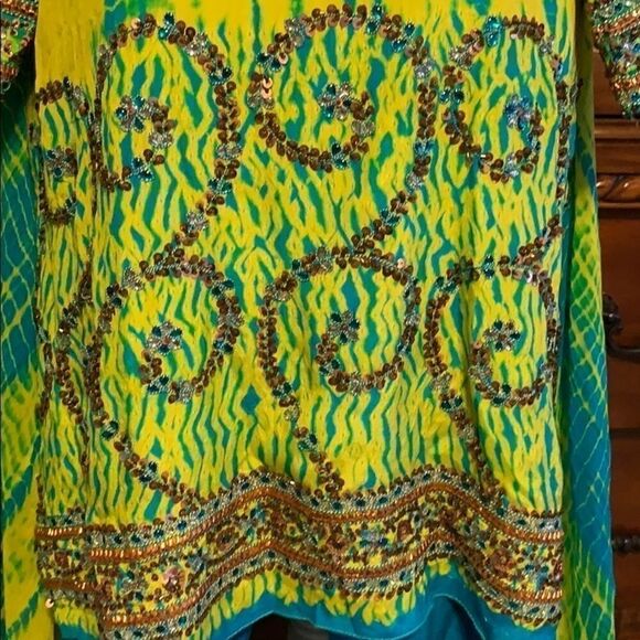 Indian Salwaar Kameez suit. - Picture 6 of 8